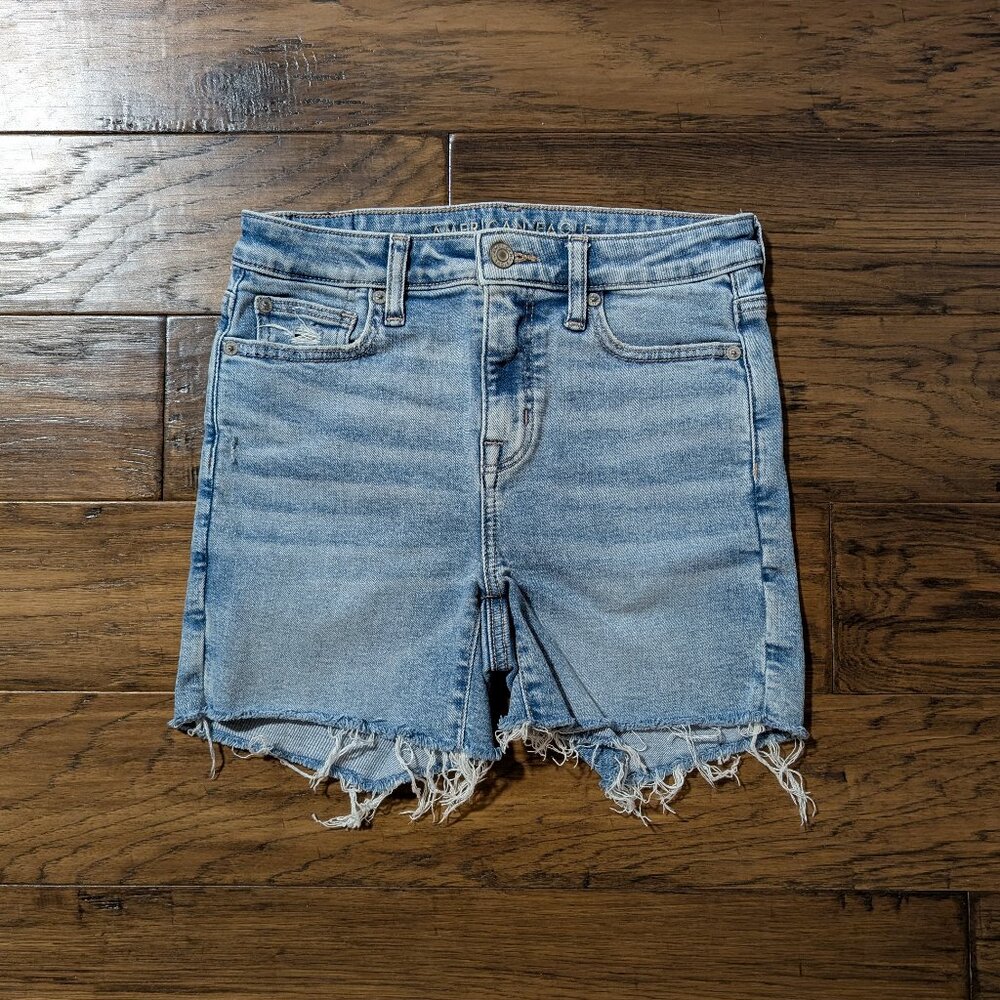 American Eagle denim jean shorts light wash blue size 0